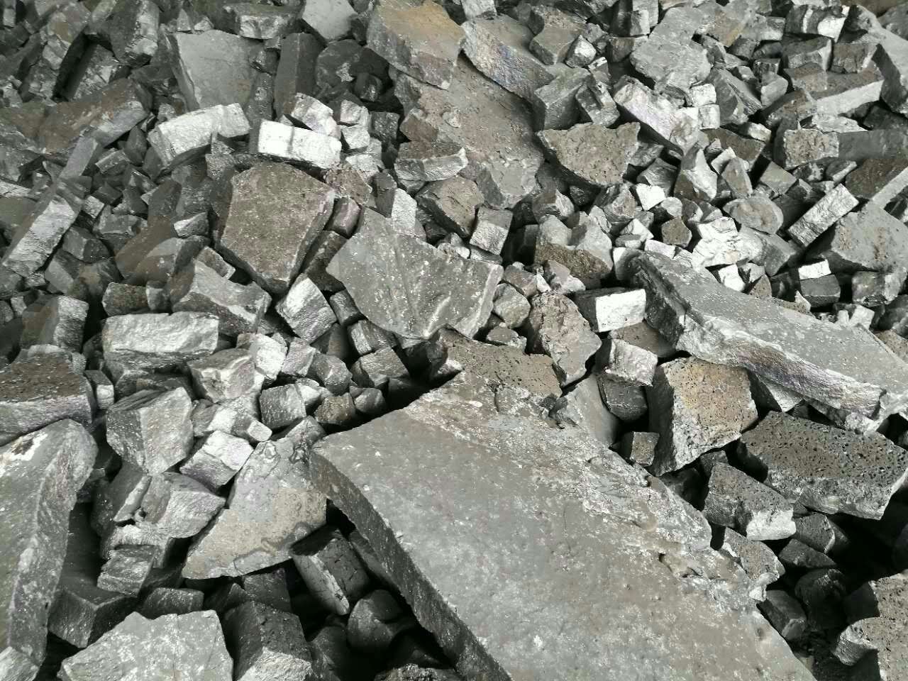 矽鈣自然塊